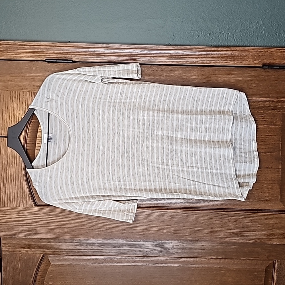 3/4 sleeve top
